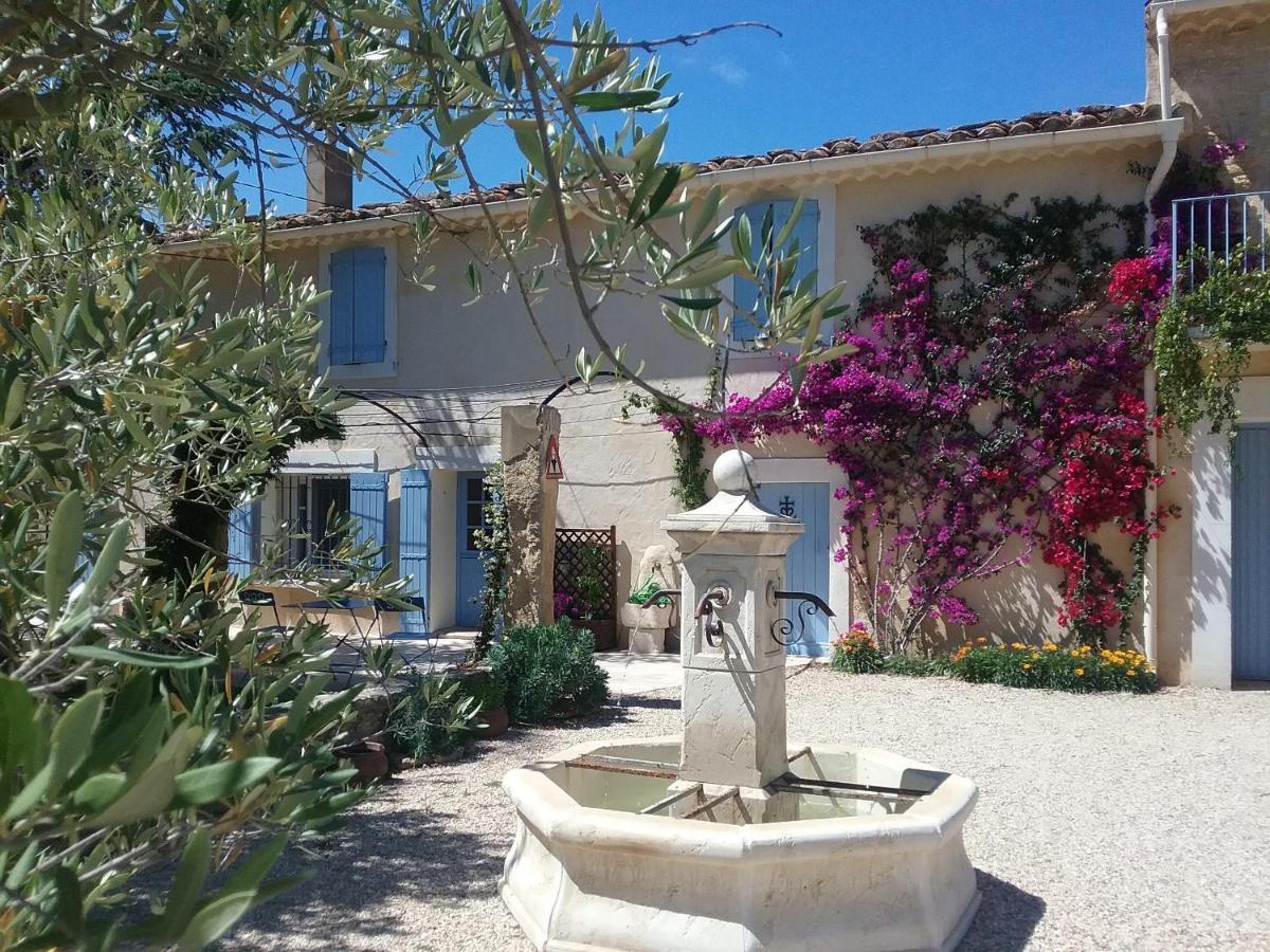 Mas Des Bougainvillees Sernhac Exterior photo